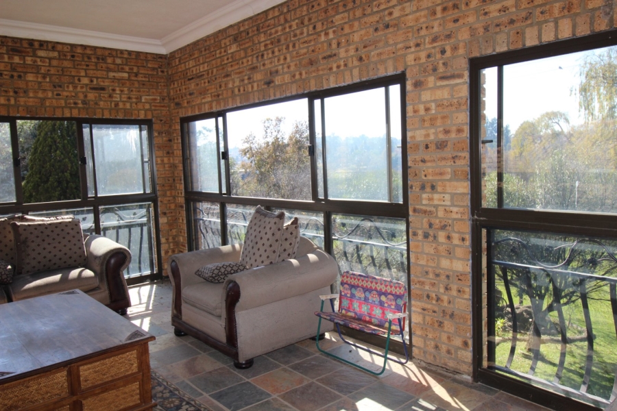 3 Bedroom Property for Sale in Lake Deneysville Free State